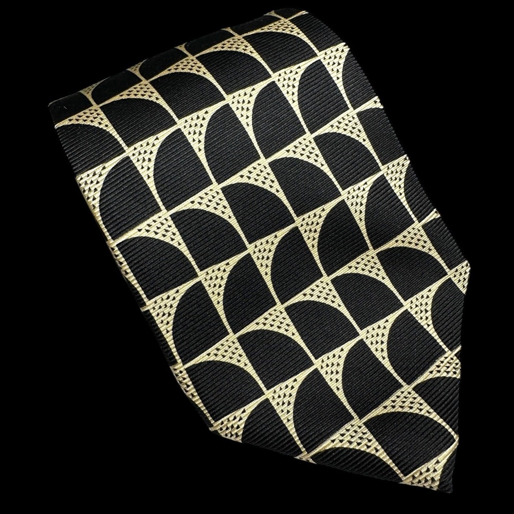 Aquascutum Black Gold Geometric Pattern 100% Silk Necktie Made in USA Men 57.5"